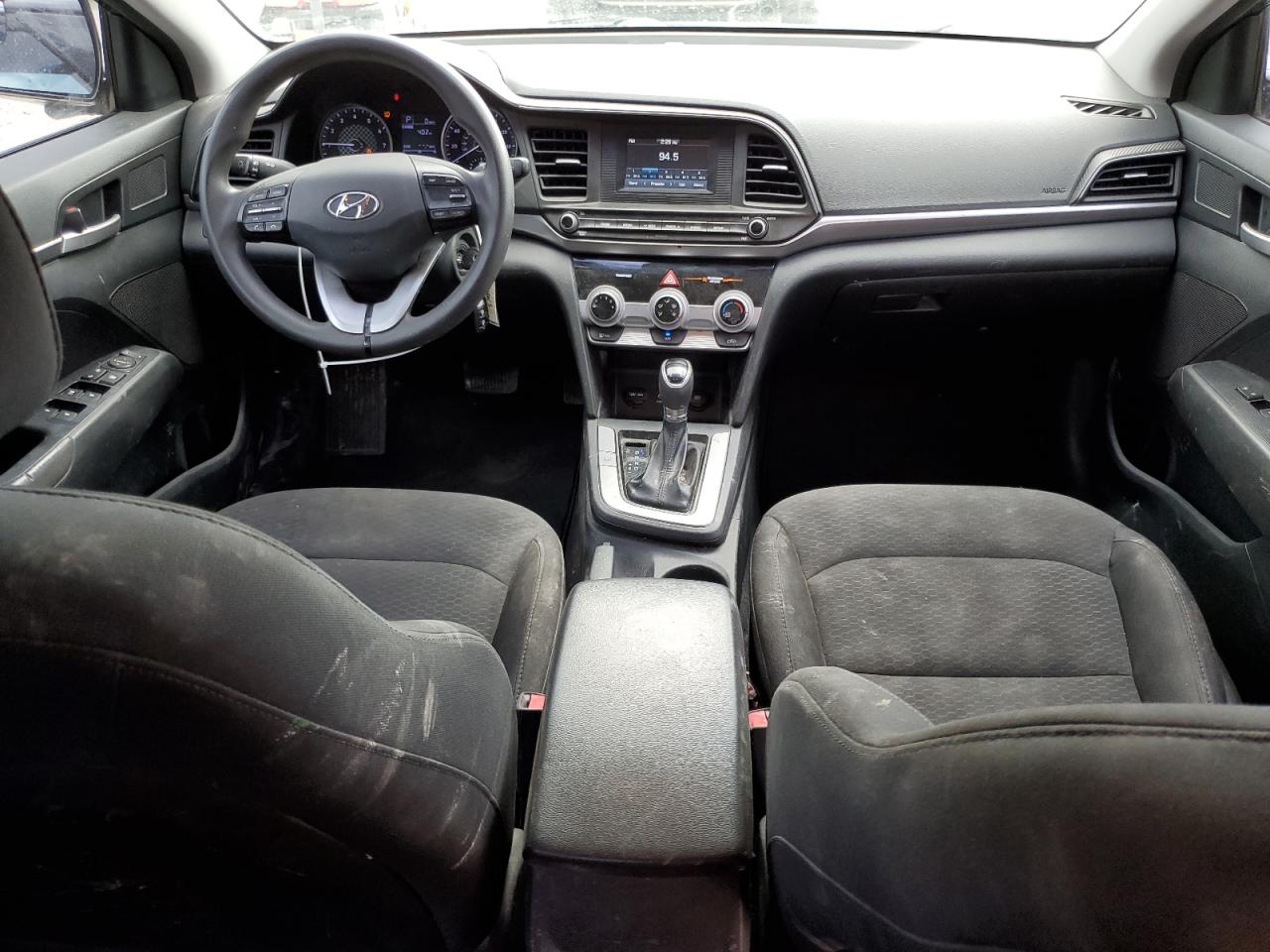 2019 Hyundai Elantra - Image 8