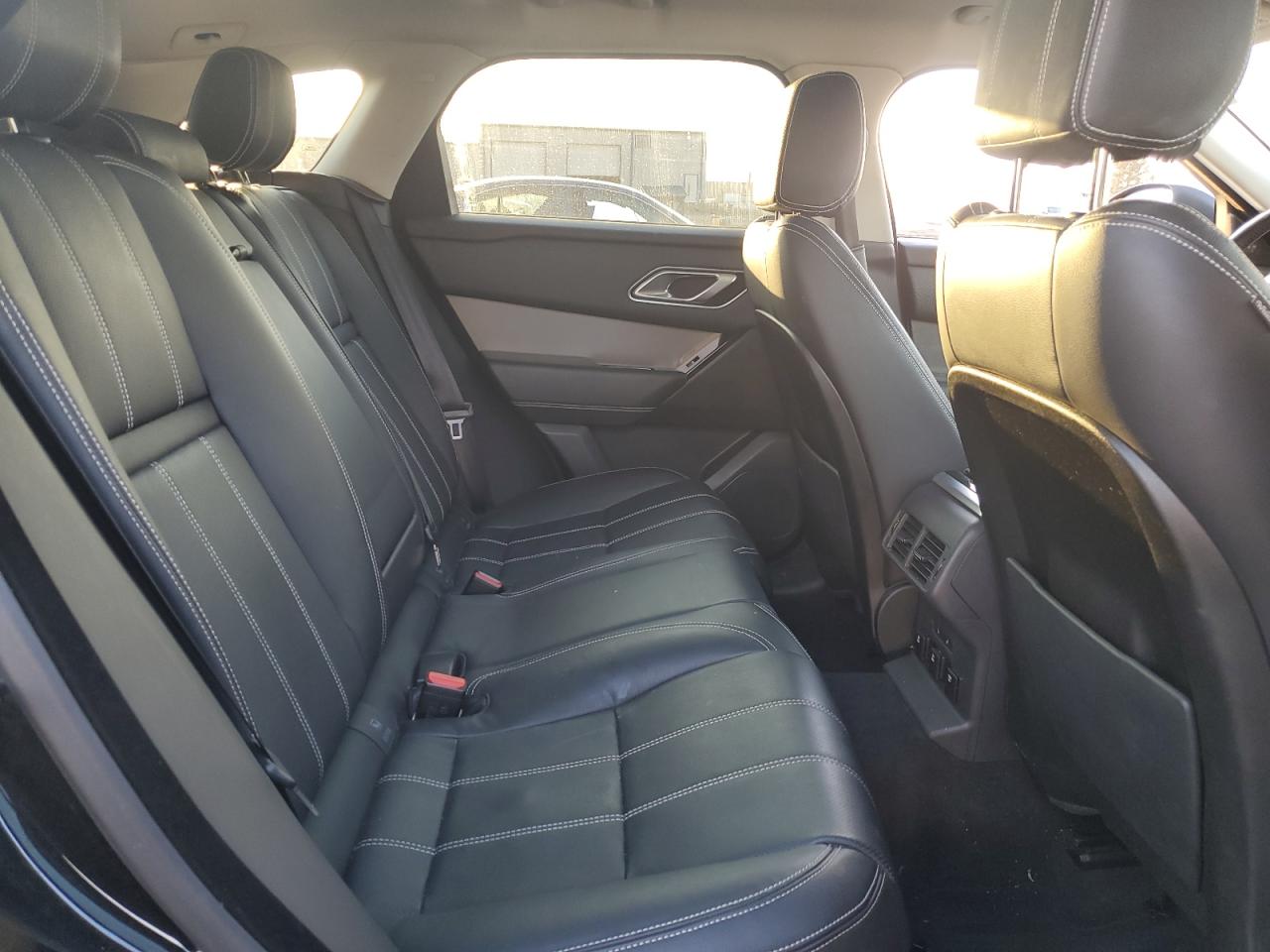 2018 Land Rover Range Rover - Image 11
