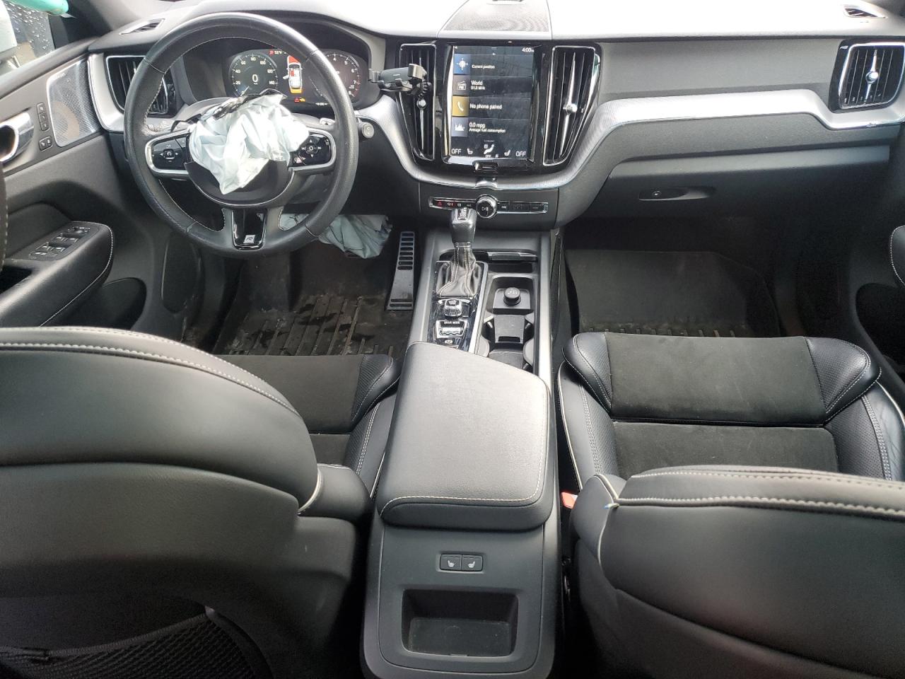 2018 Volvo XC60 - Image 8