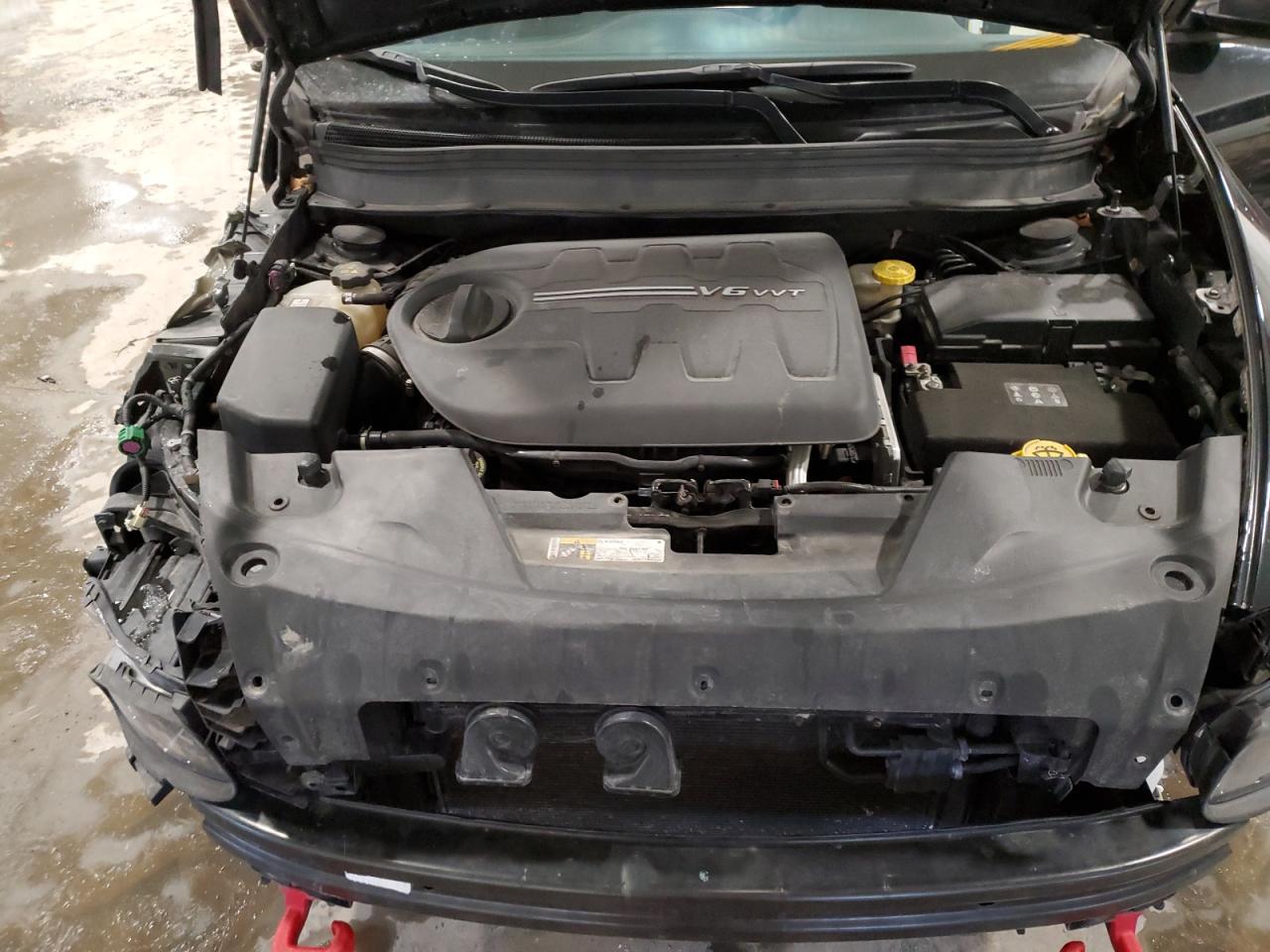 2016 Jeep Cherokee - Image 12