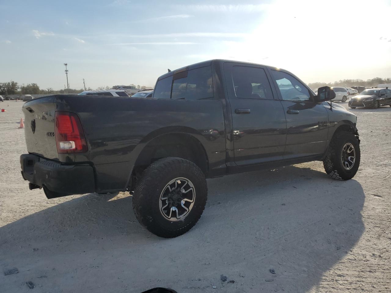 2016 RAM 1500 - Image 3