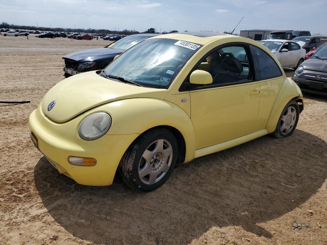 2000 VOLKSWAGEN BEETLE