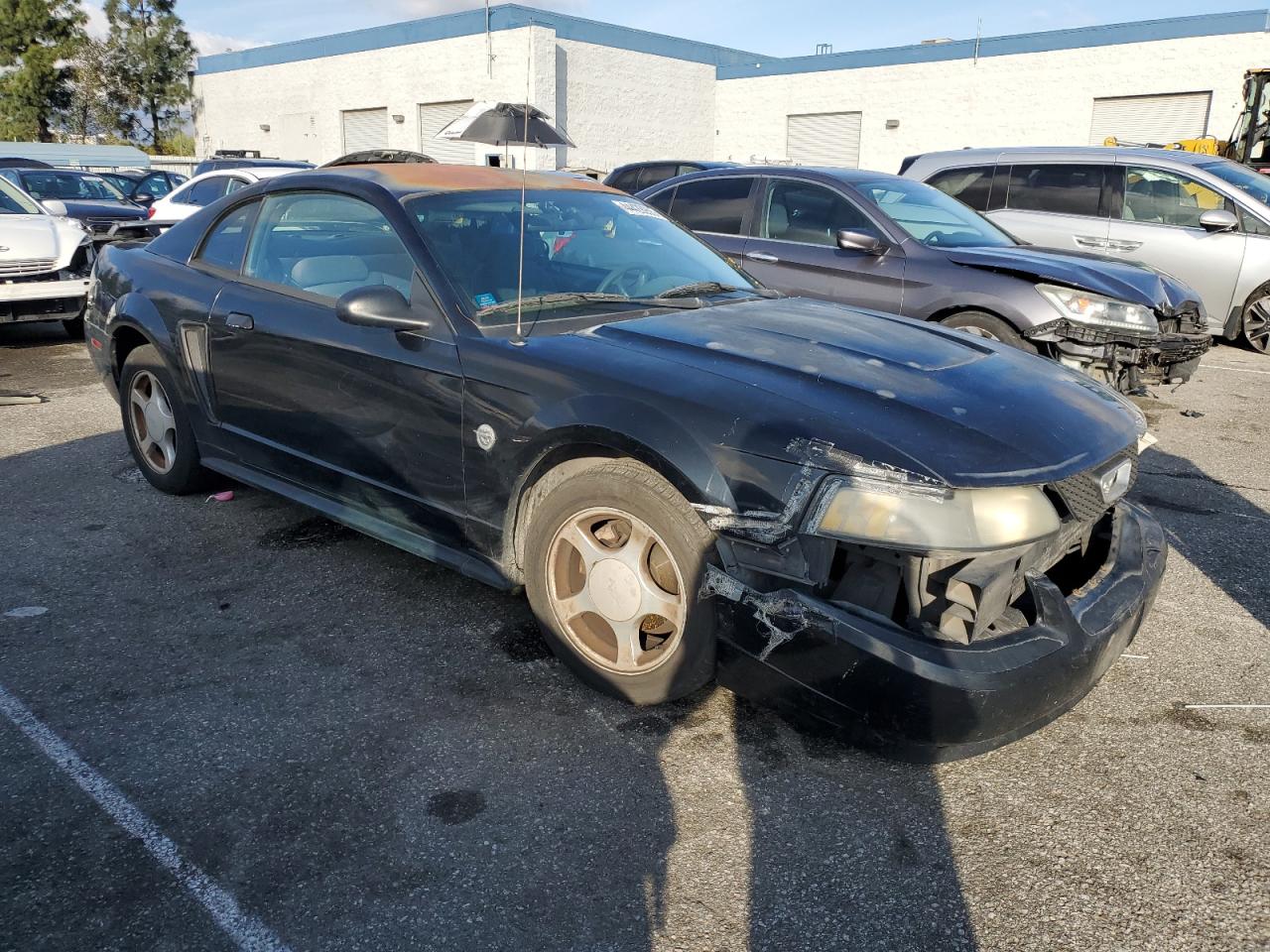 2004 Ford Mustang - Image 4