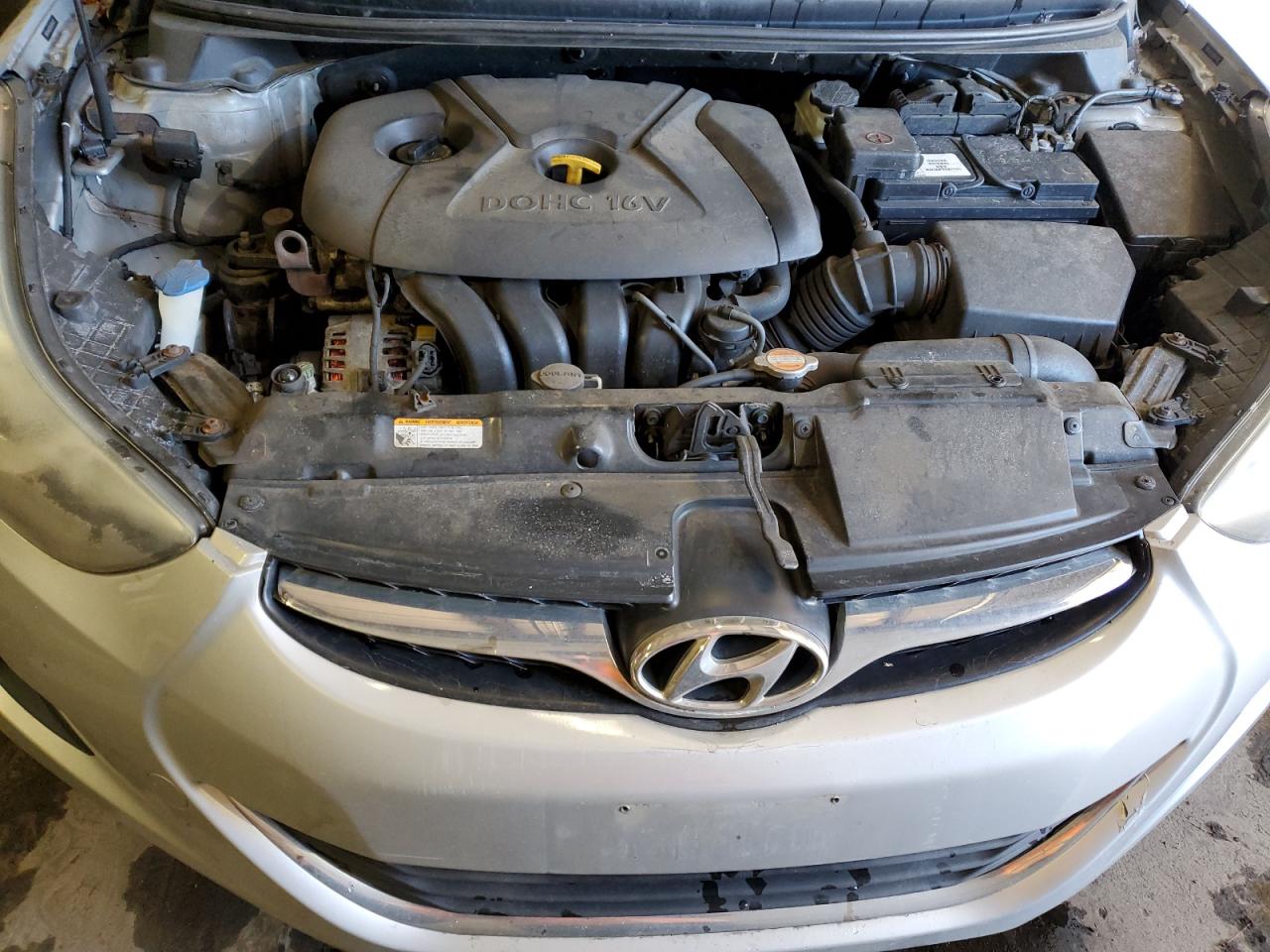 2011 Hyundai Elantra - Image 11