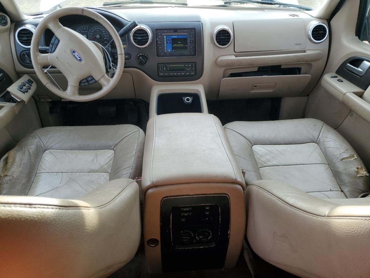 2004 Ford Expedition - Image 8