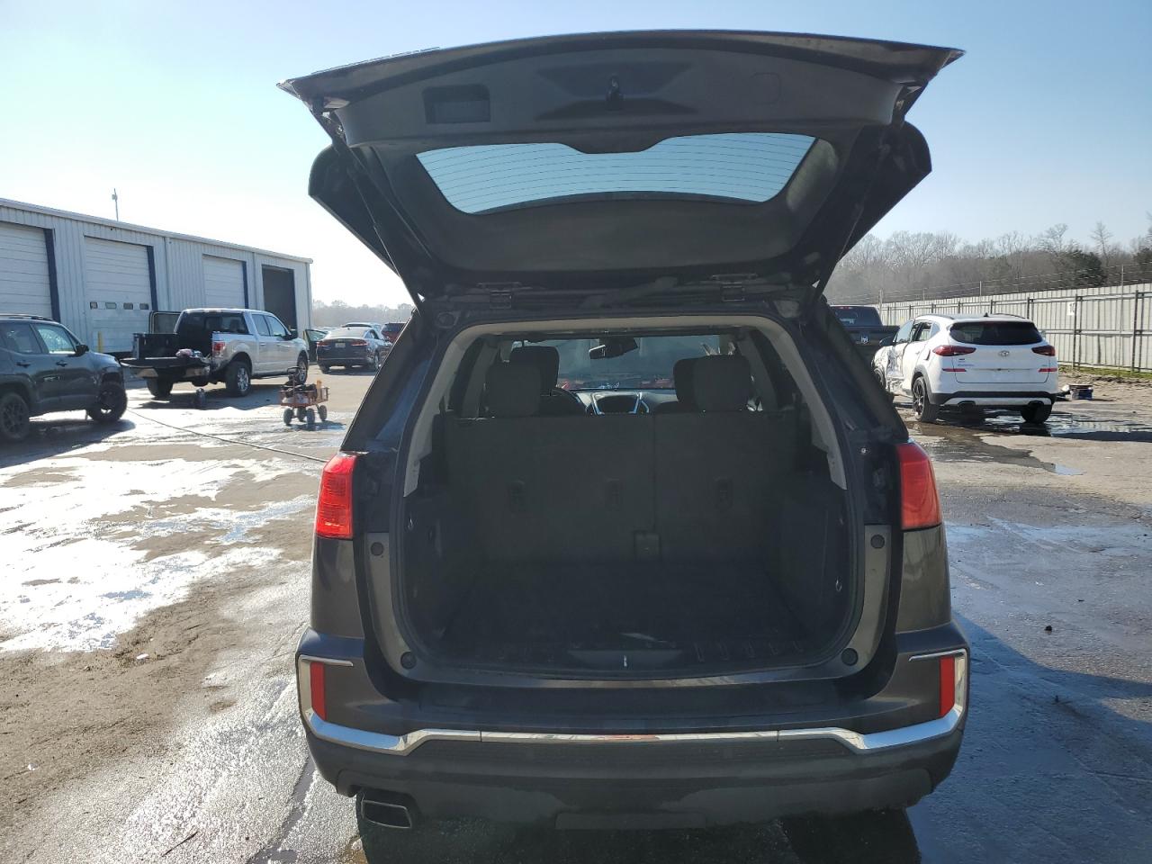 2016 GMC Terrain - Image 6