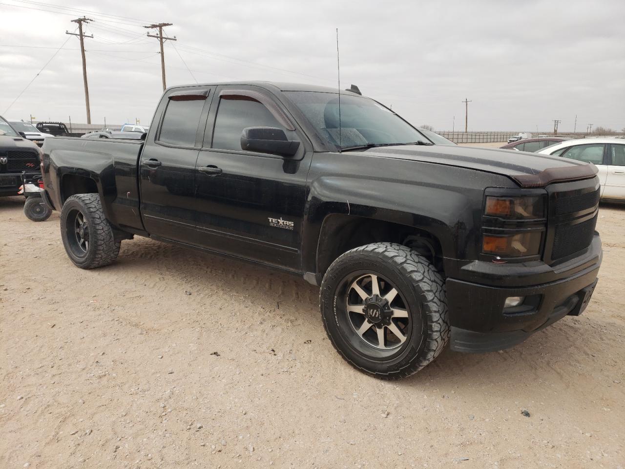 2015 Chevrolet Silverado - Image 4