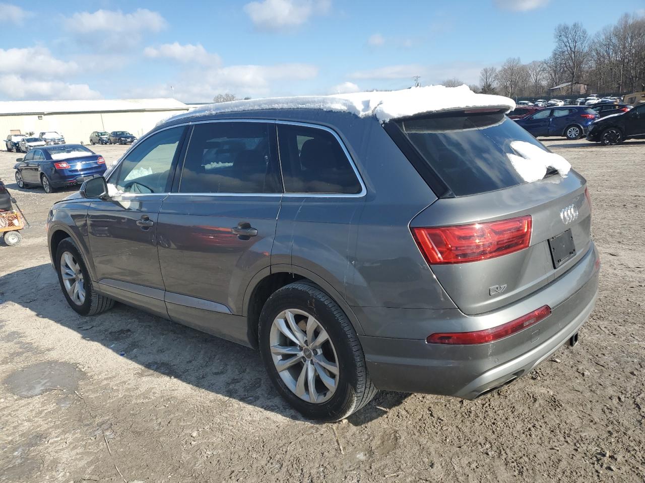 2017 Audi Q7 - Image 2