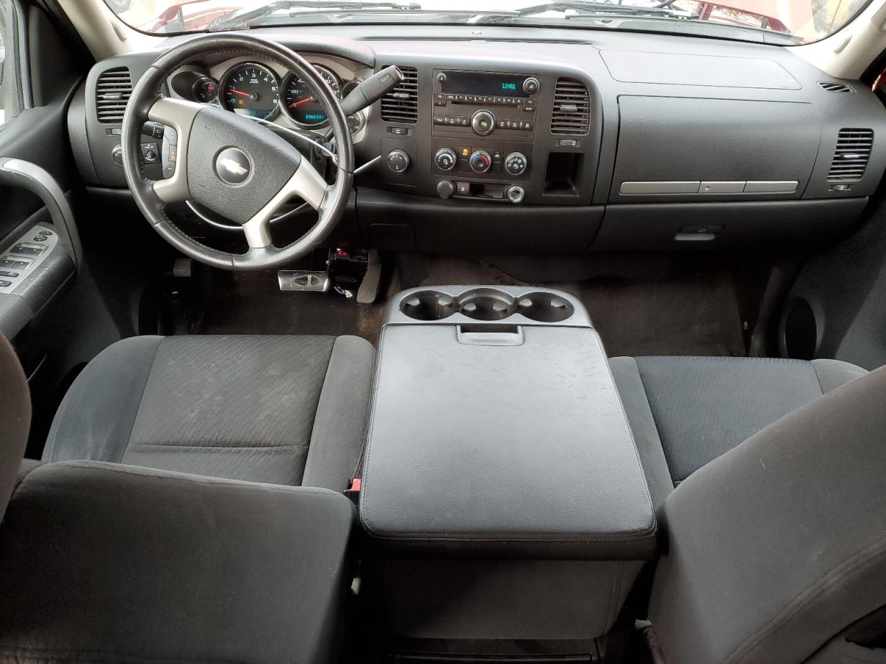 2009 Chevrolet Silverado - Image 8