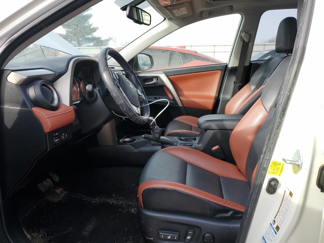 2014 Toyota RAV 4 - Image 7