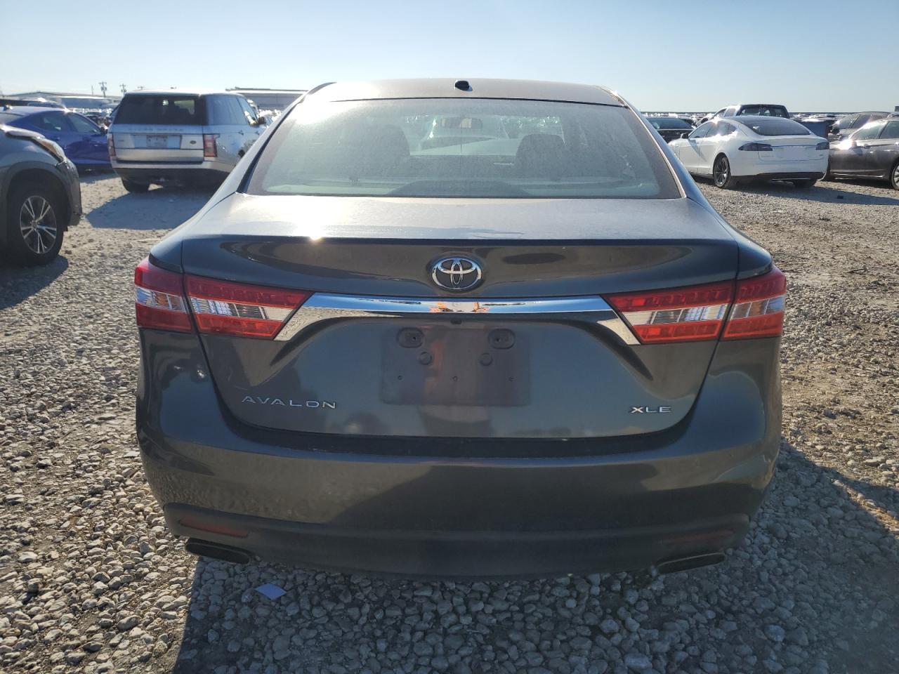 2015 Toyota Avalon - Image 6