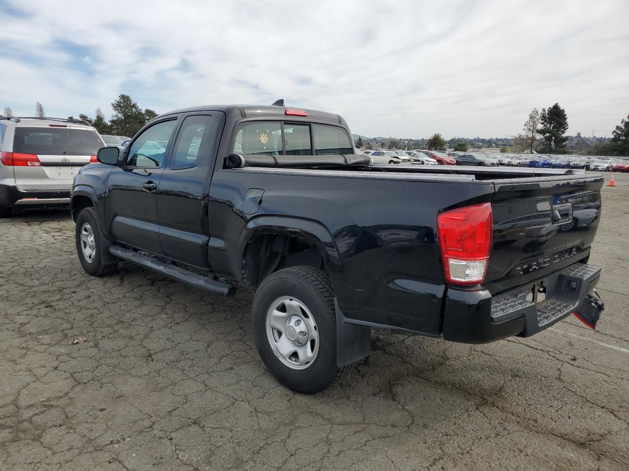 2016 Toyota Tacoma - Image 2