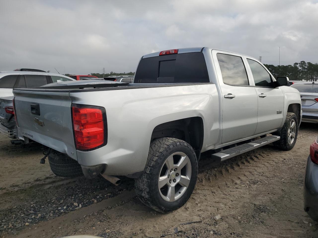 2014 Chevrolet Silverado - Image 3