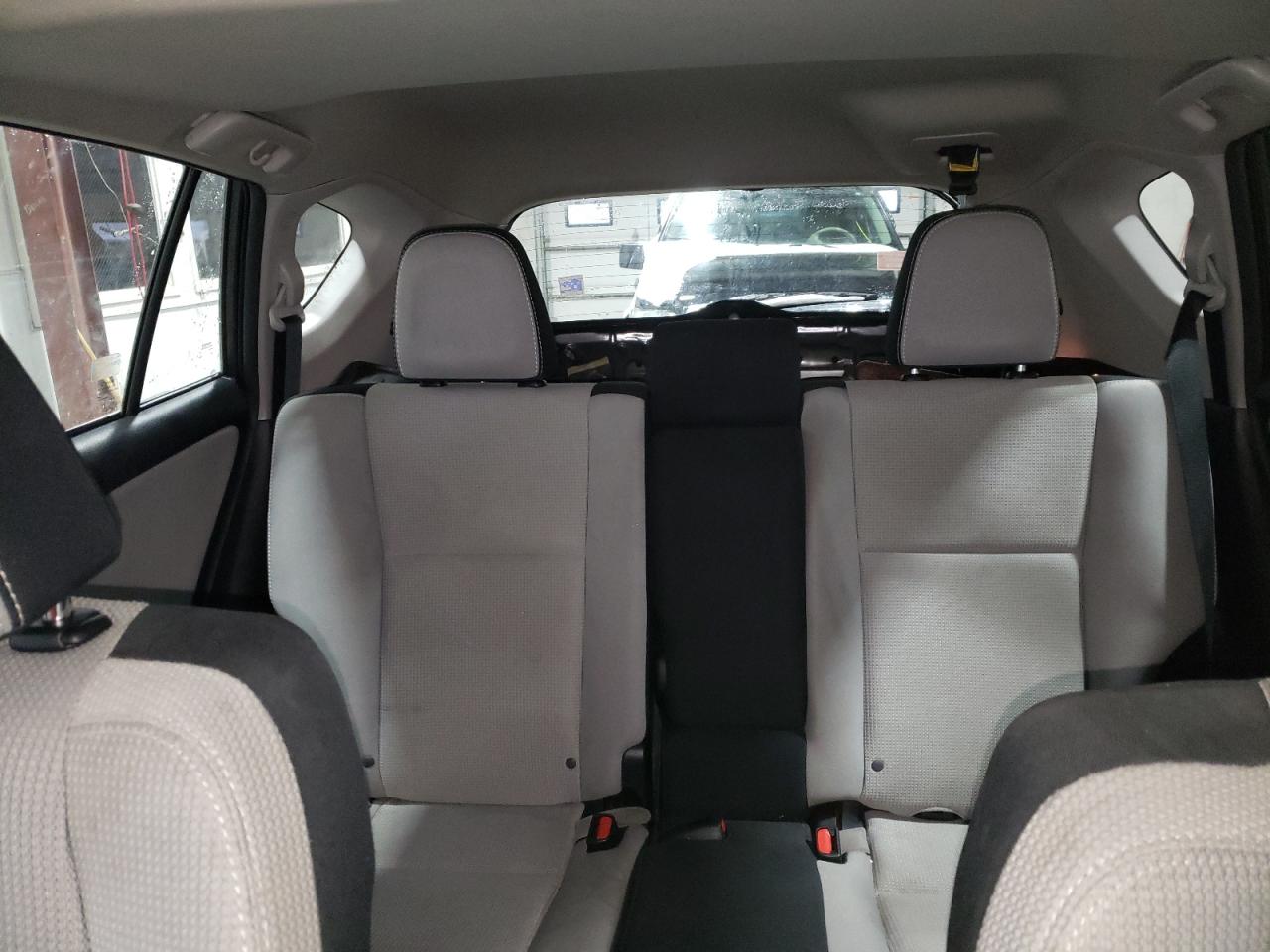 2017 Toyota RAV 4 - Image 10