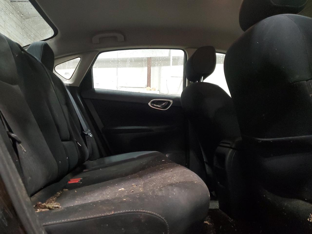2015 Nissan Sentra - Image 10