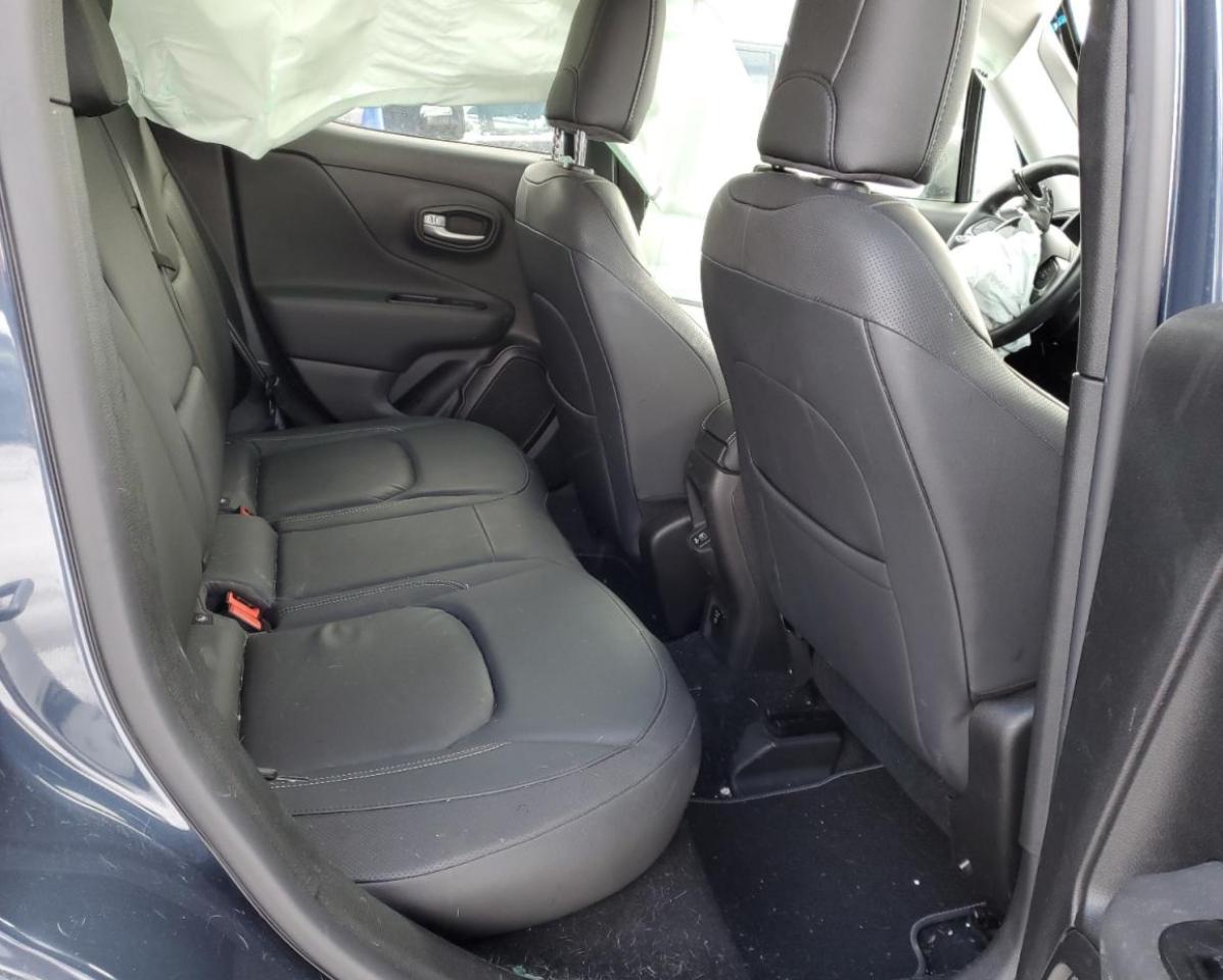 2021 Jeep Renegade - Image 12