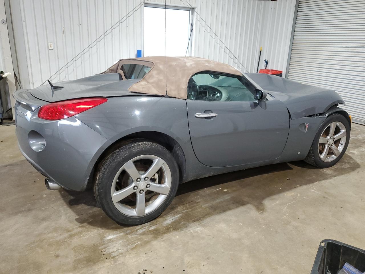 2009 Pontiac Solstice - Image 3