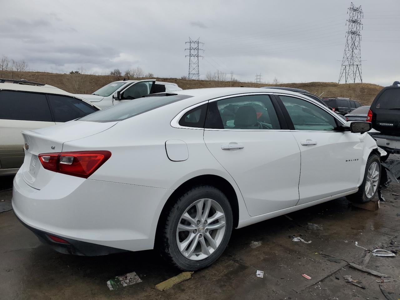 2016 Chevrolet Malibu - Image 3