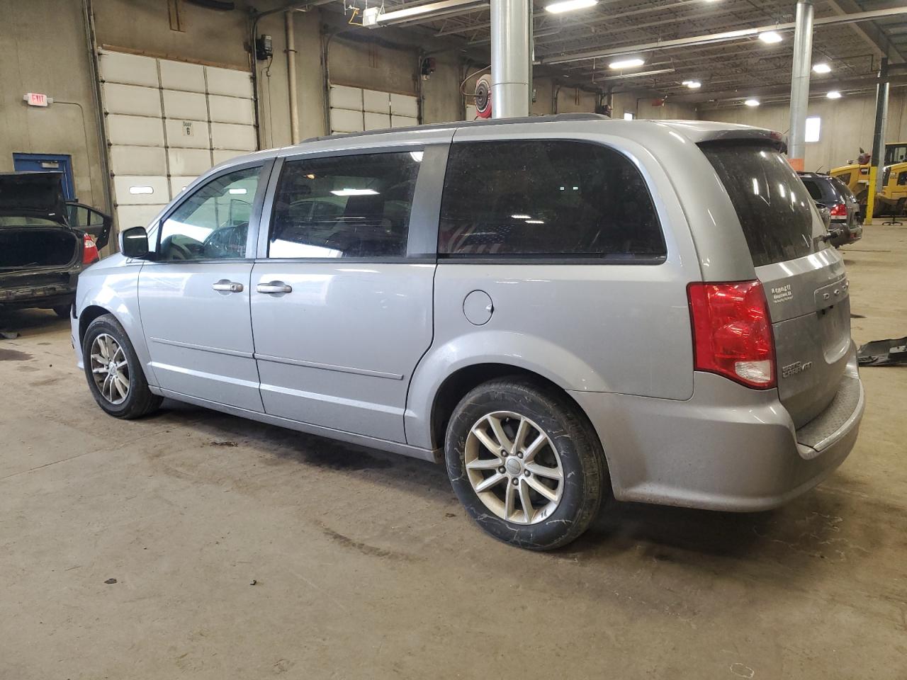 2014 Dodge Caravan - Image 2