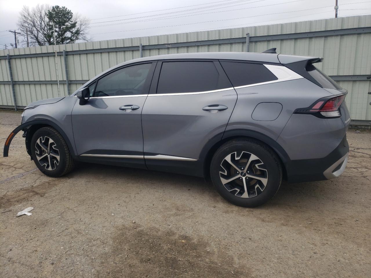 2023 Kia Sportage - Image 2