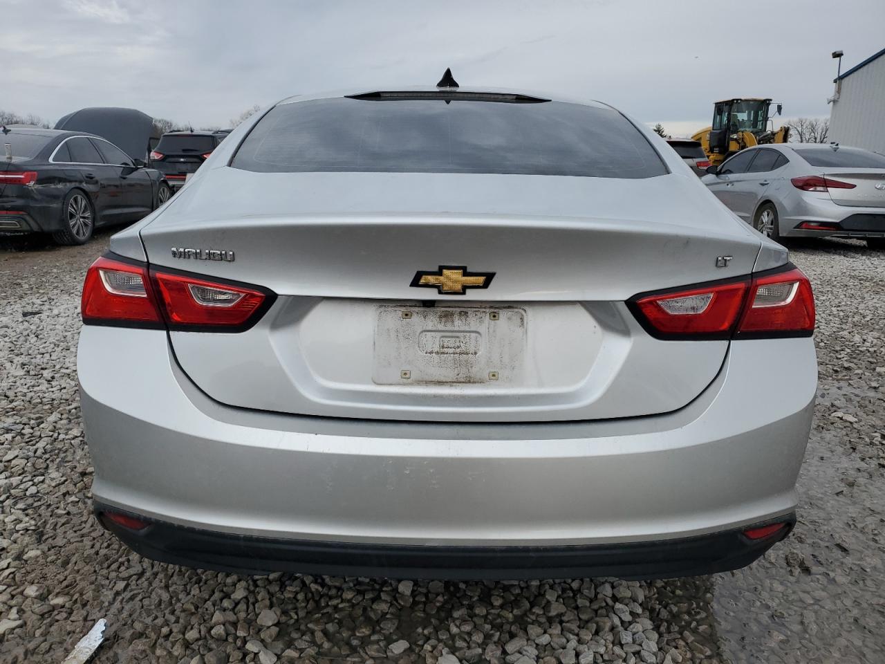 2017 Chevrolet Malibu - Image 6