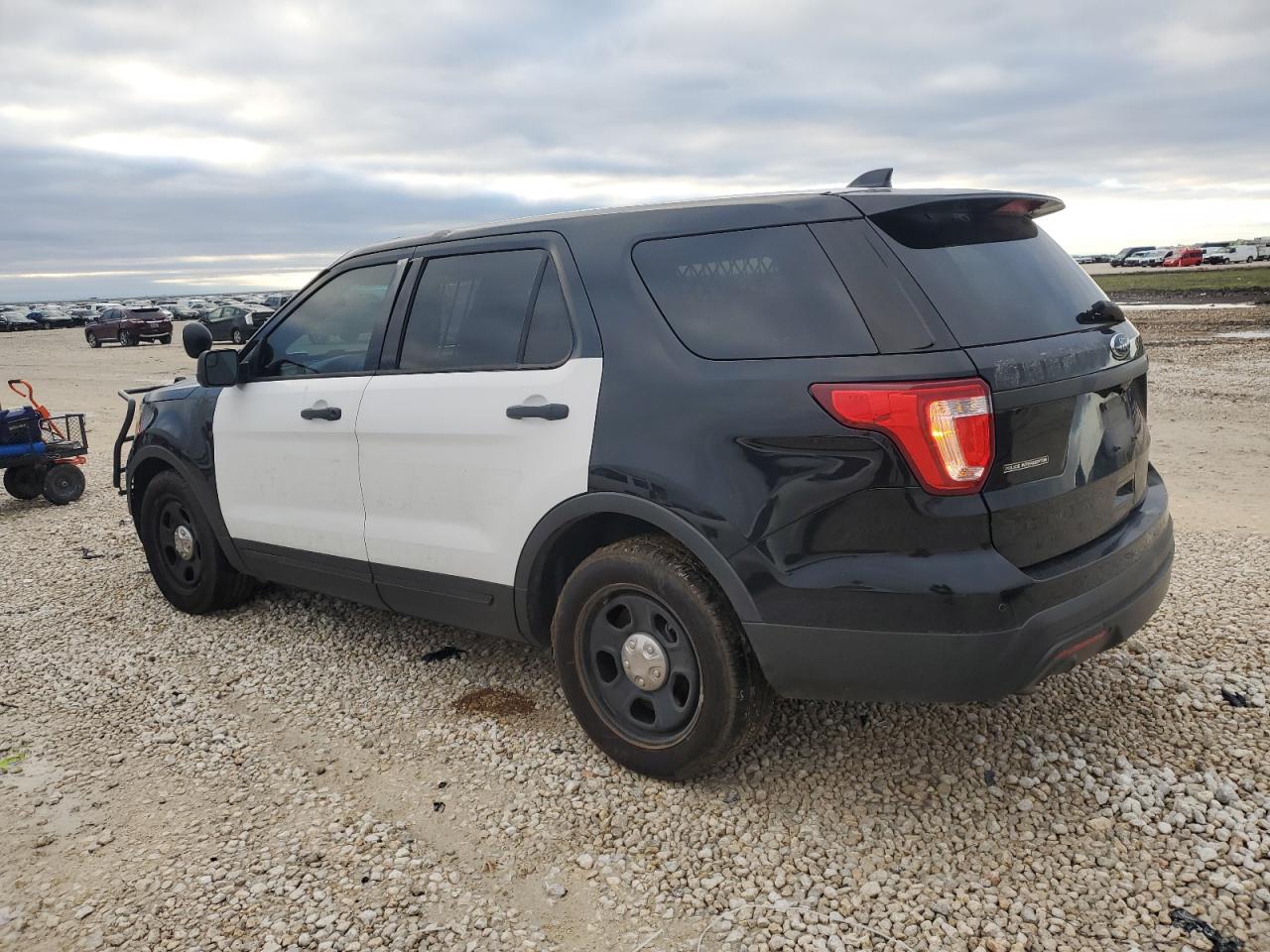 2017 Ford Explorer - Image 2