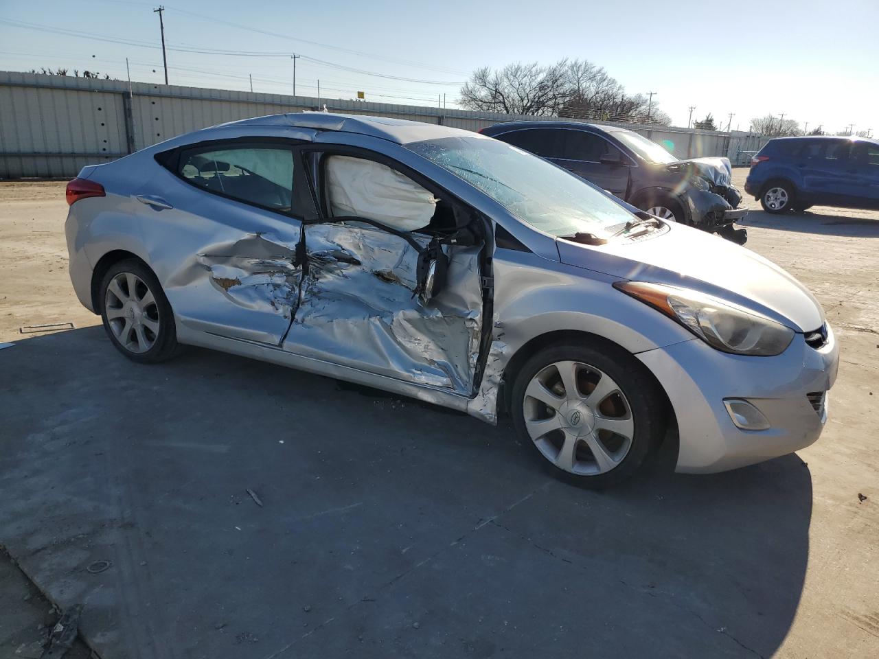 2012 Hyundai Elantra - Image 4