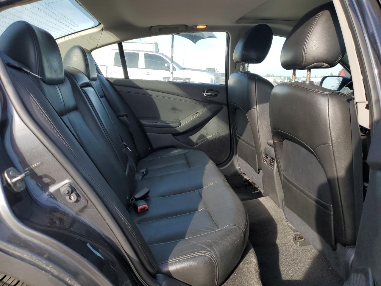2012 Nissan Altima - Image 11