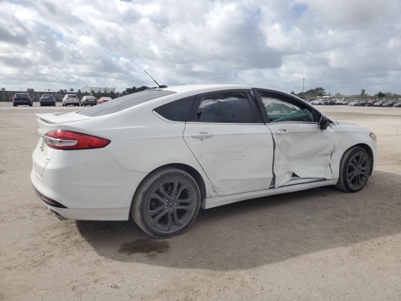 2018 Ford Fusion - Image 3