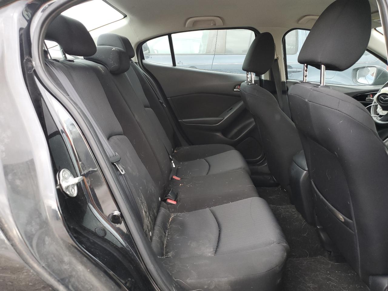 2014 Mazda 3 - Image 10