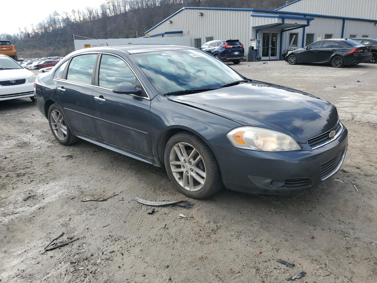 2010 Chevrolet Impala - Image 4