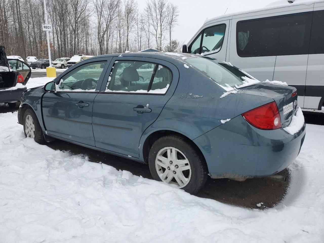 2005 Chevrolet Cobalt - Image 2