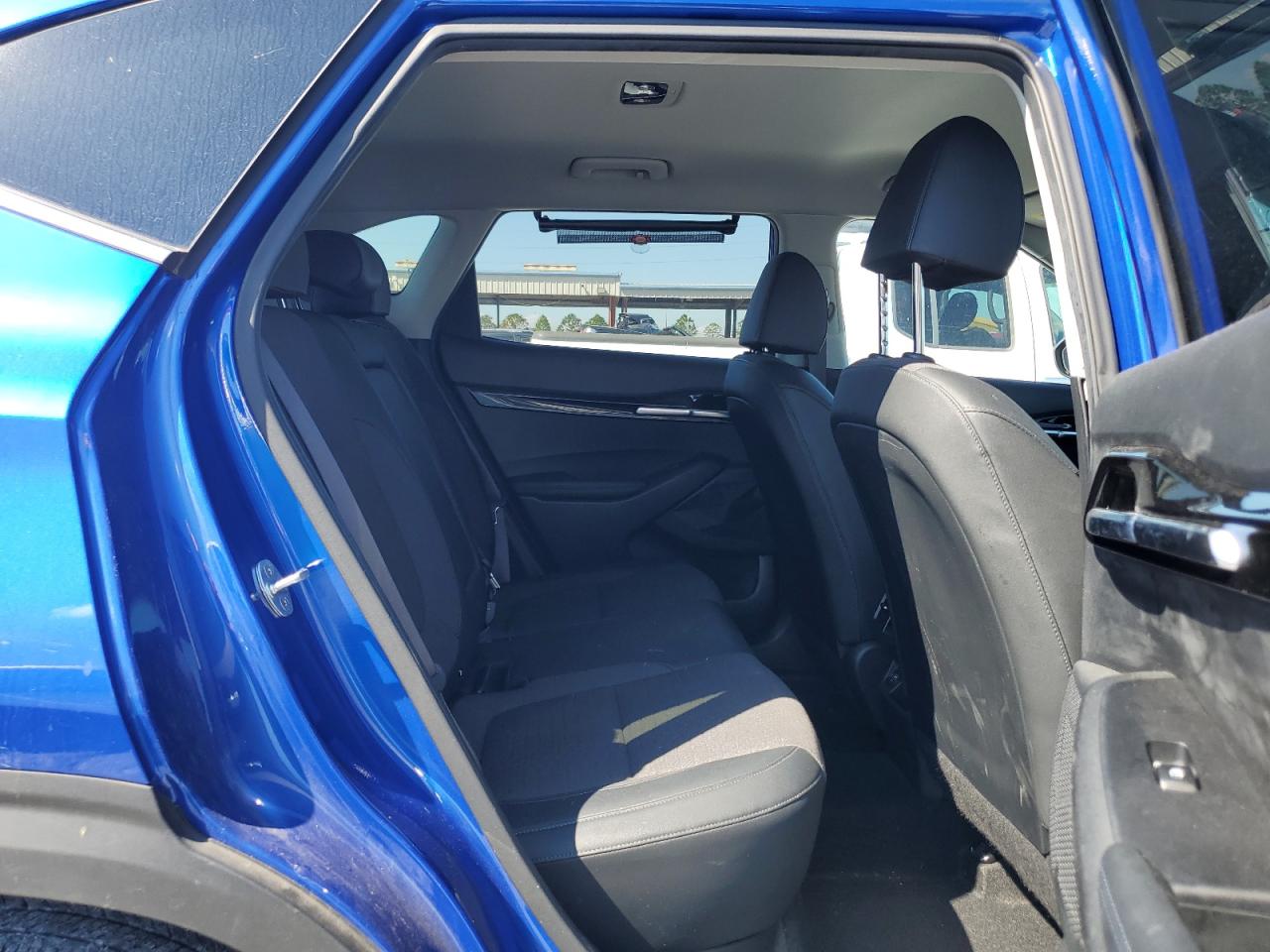 2022 Kia Seltos - Image 11