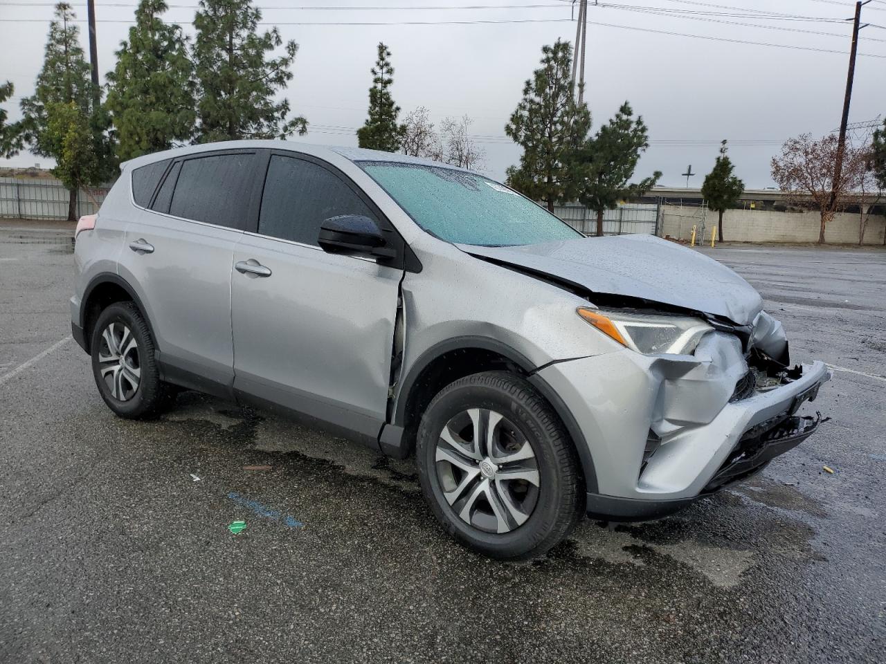 2018 Toyota RAV 4 - Image 4