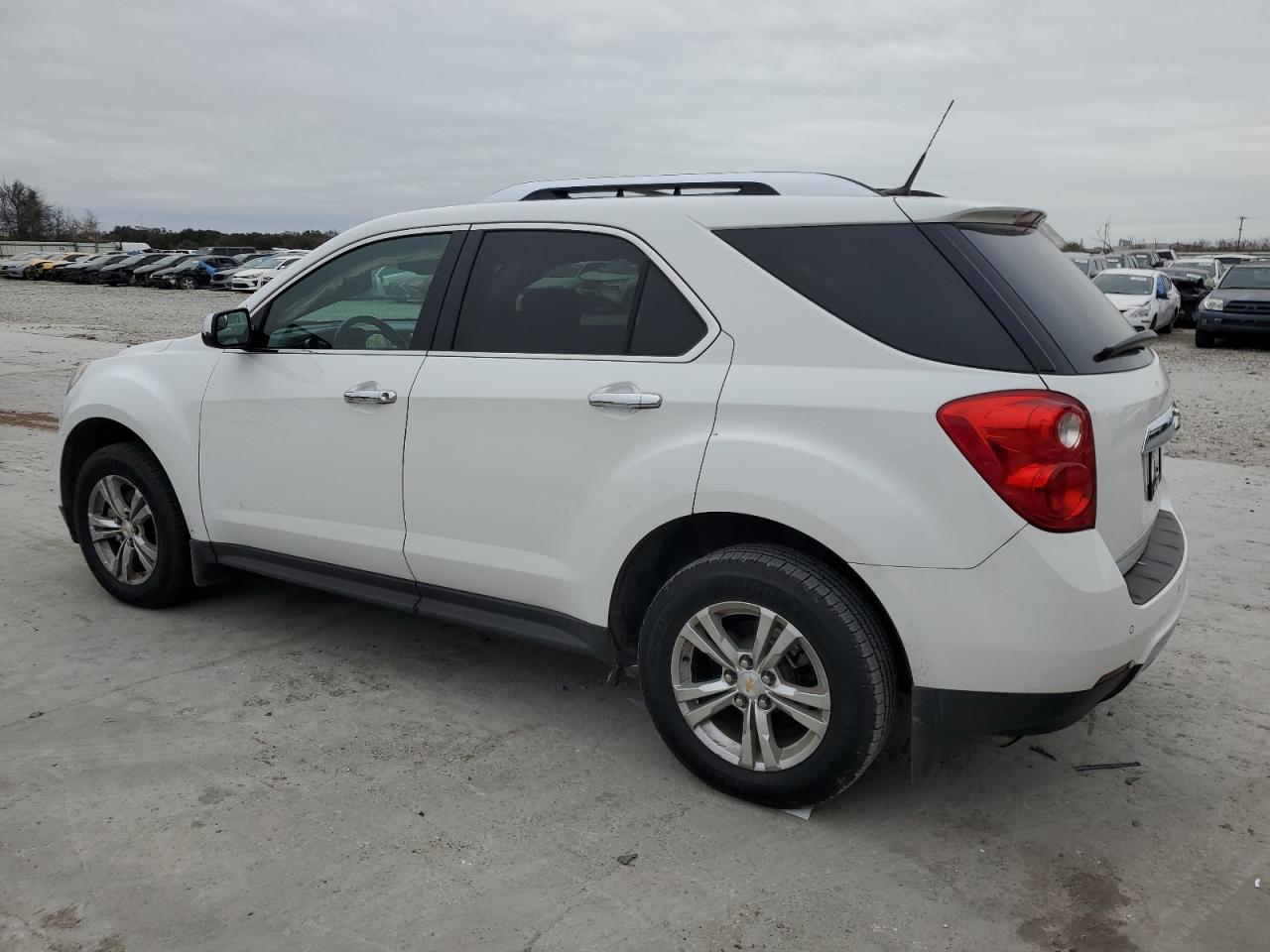 2012 Chevrolet Equinox - Image 2