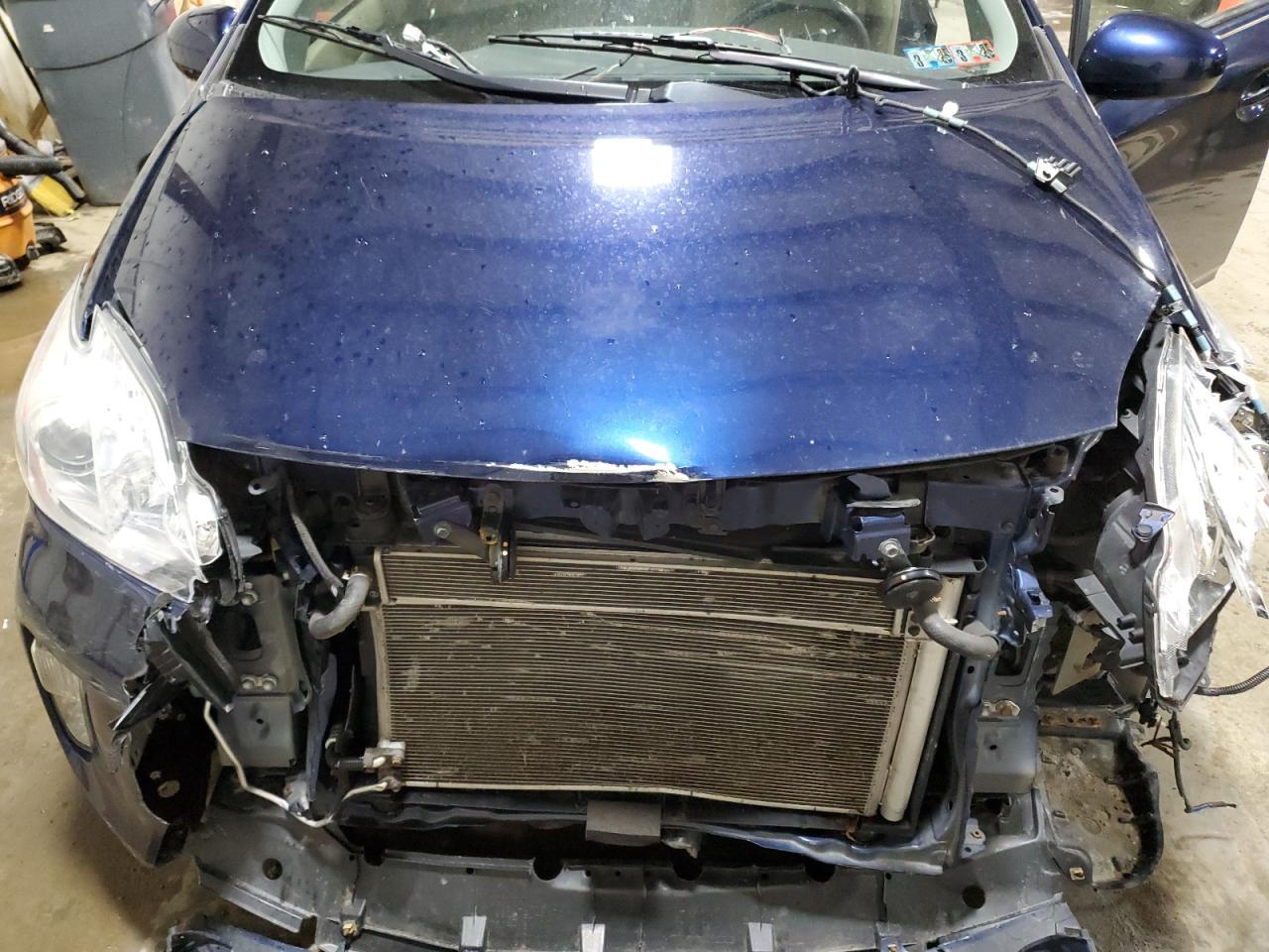 2014 Toyota Prius - Image 11