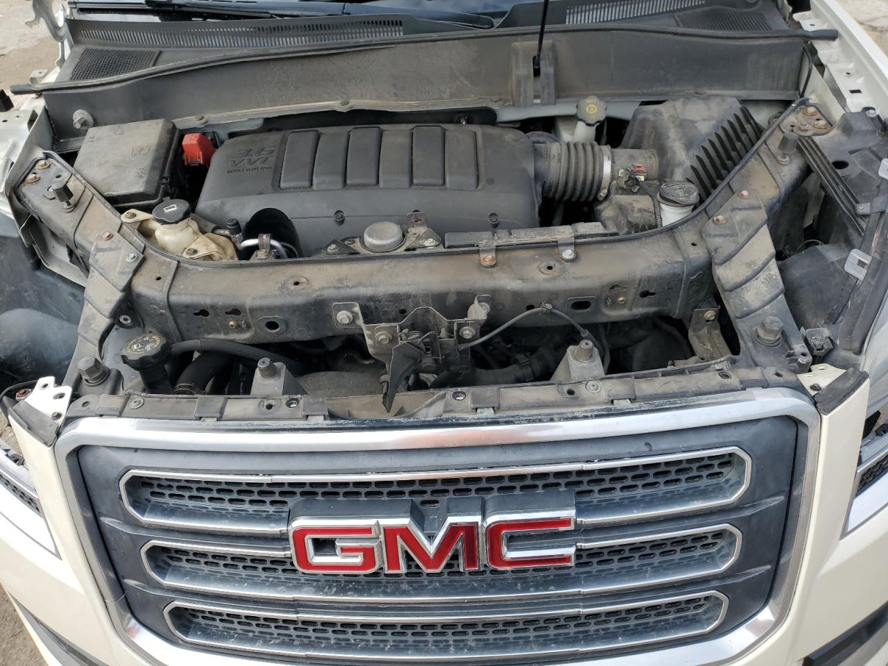 2015 GMC Acadia - Image 14
