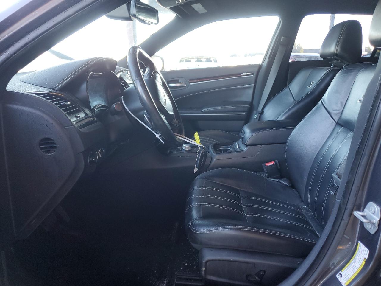 2019 Chrysler 300 - Image 7