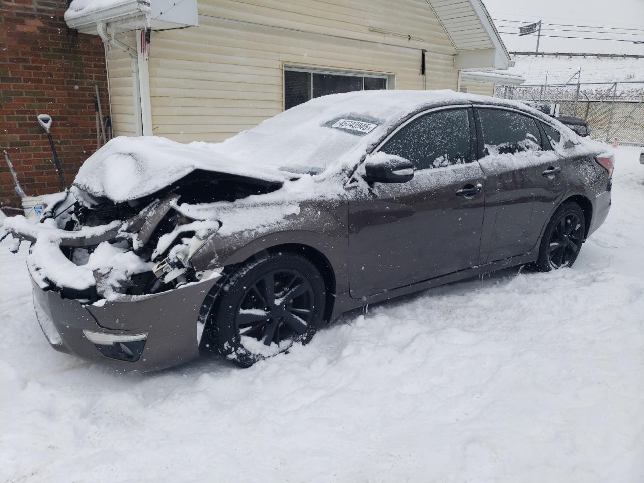 2015 Nissan Altima - Image 1