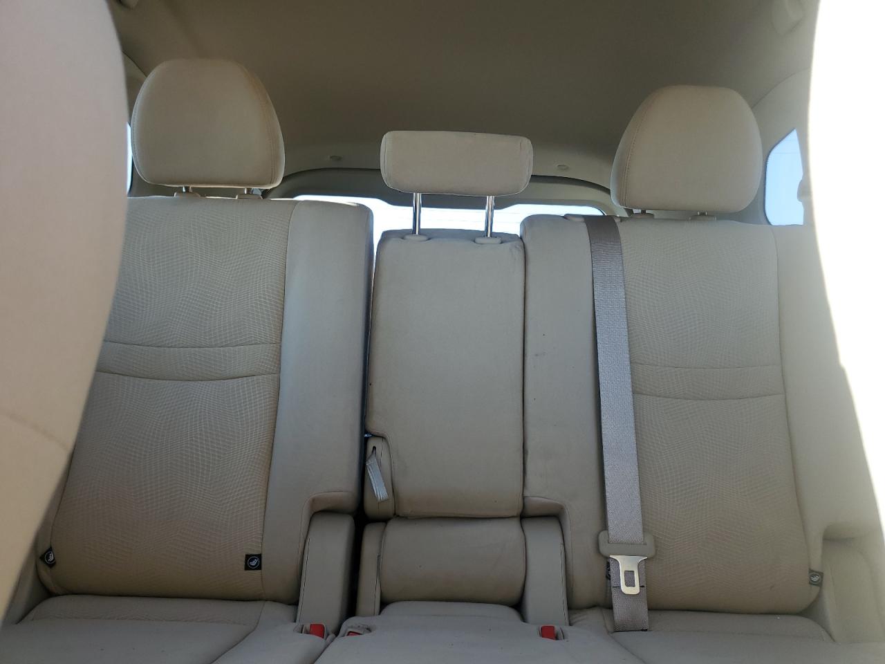 2015 Nissan Rogue - Image 10