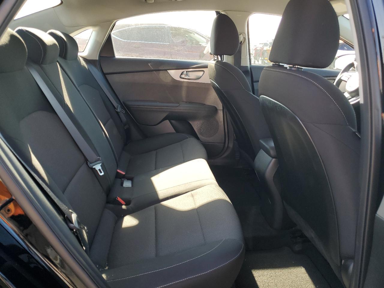 2022 Kia Forte - Image 11