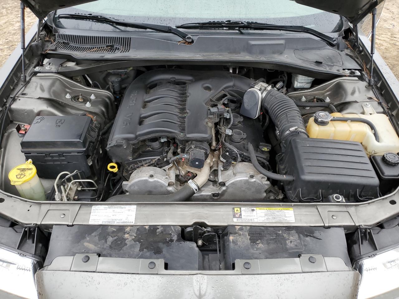 2008 Chrysler 300 - Image 13