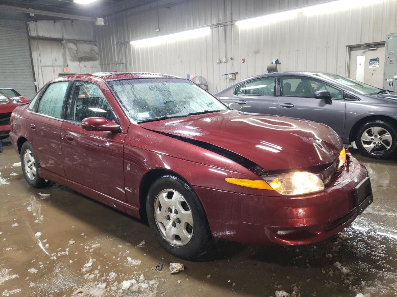 2002 Saturn LW - Image 4