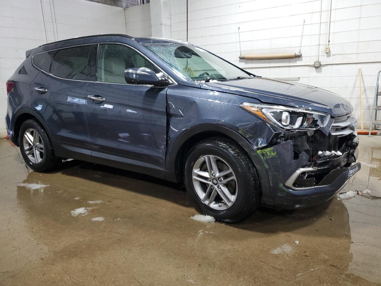 2018 Hyundai Santa Fe - Image 4
