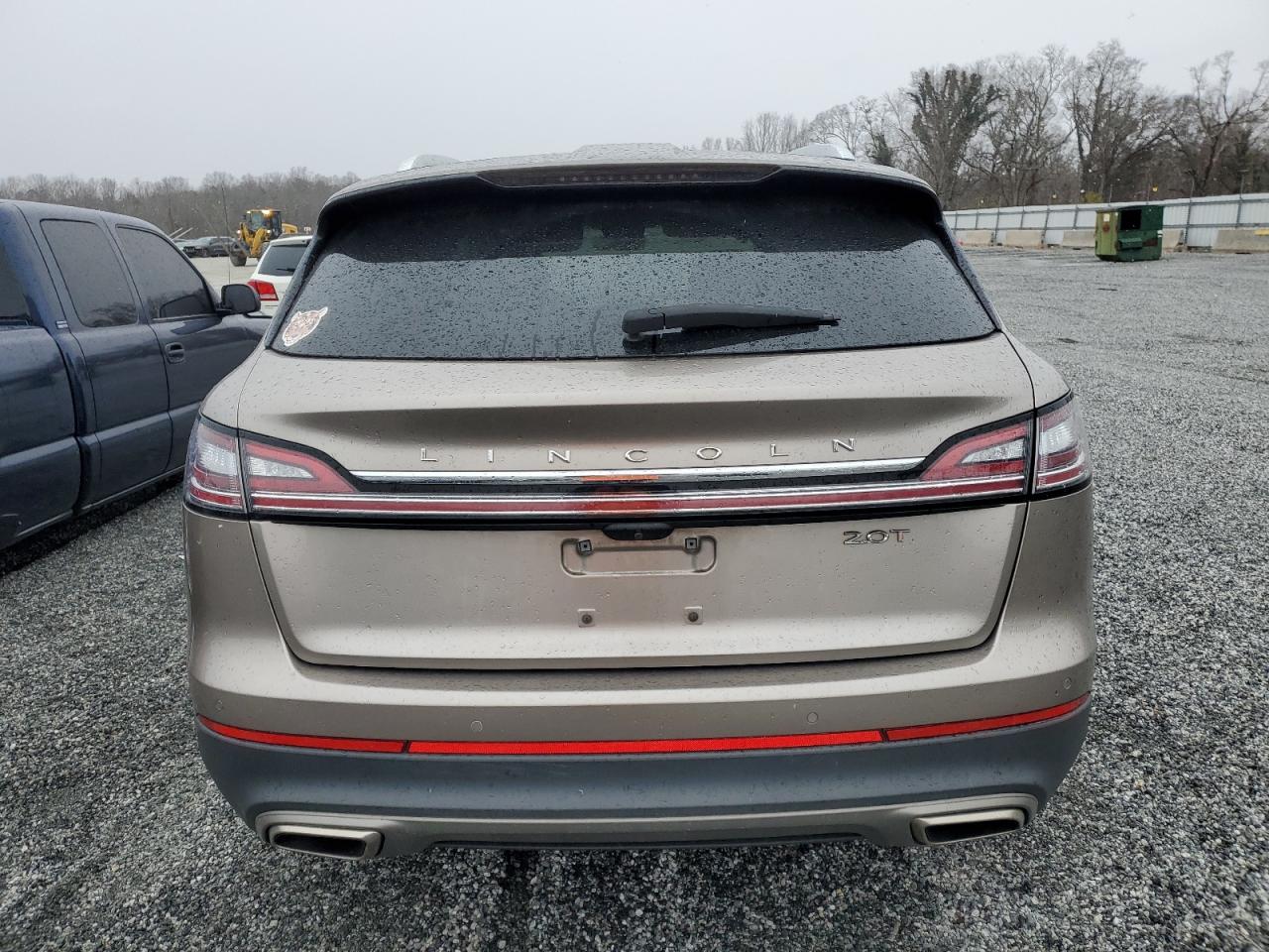 2019 Lincoln Nautilus - Image 6