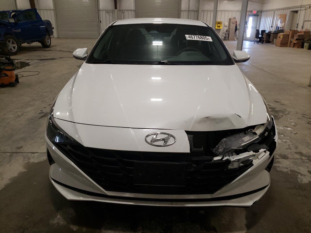 2021 Hyundai Elantra - Image 5