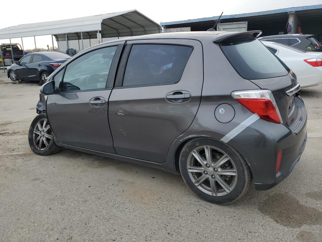 2012 Toyota Yaris - Image 2