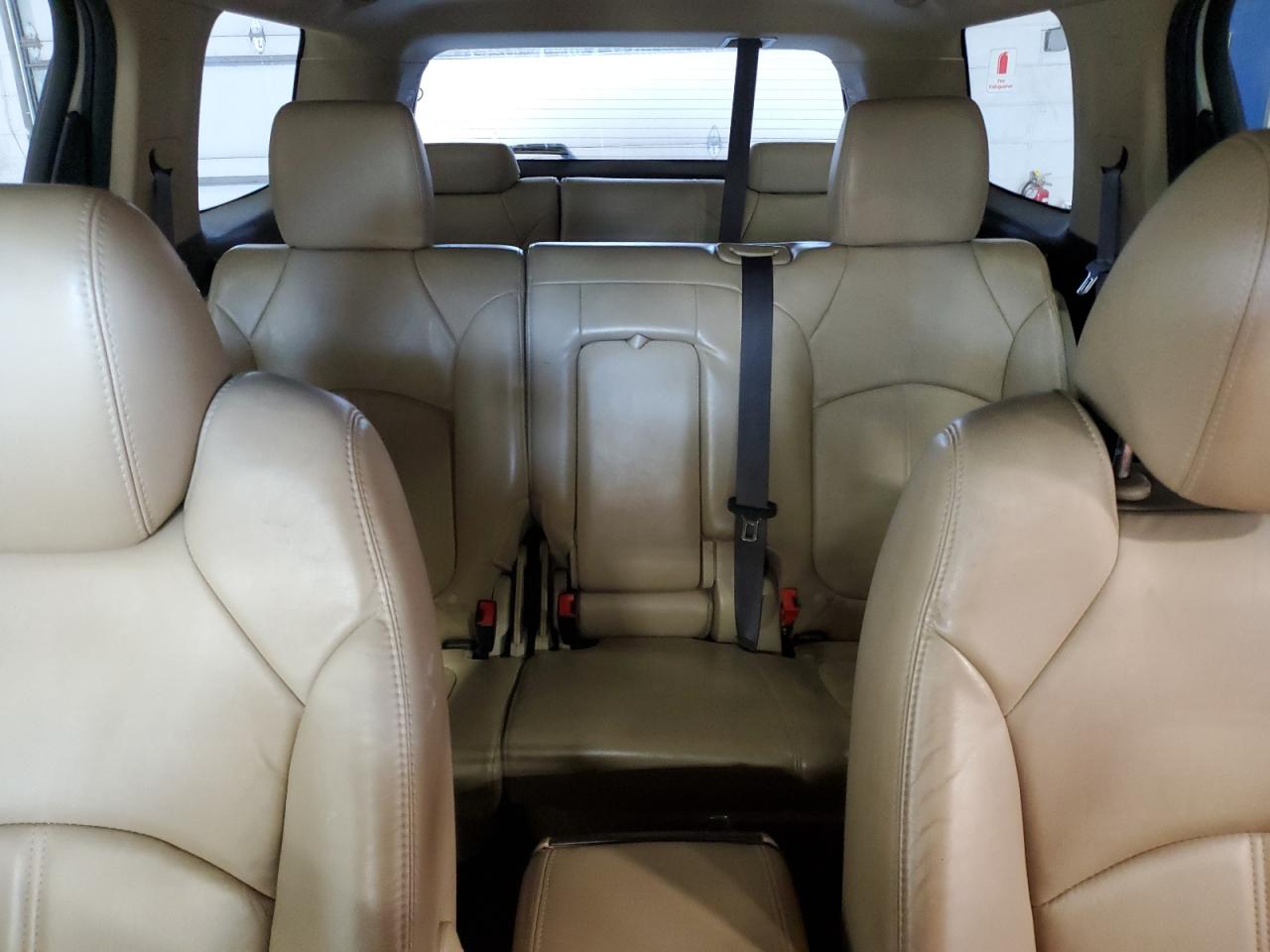 2011 GMC Acadia - Image 10