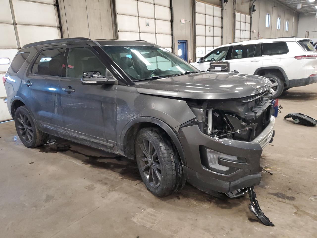 2017 Ford Explorer - Image 4
