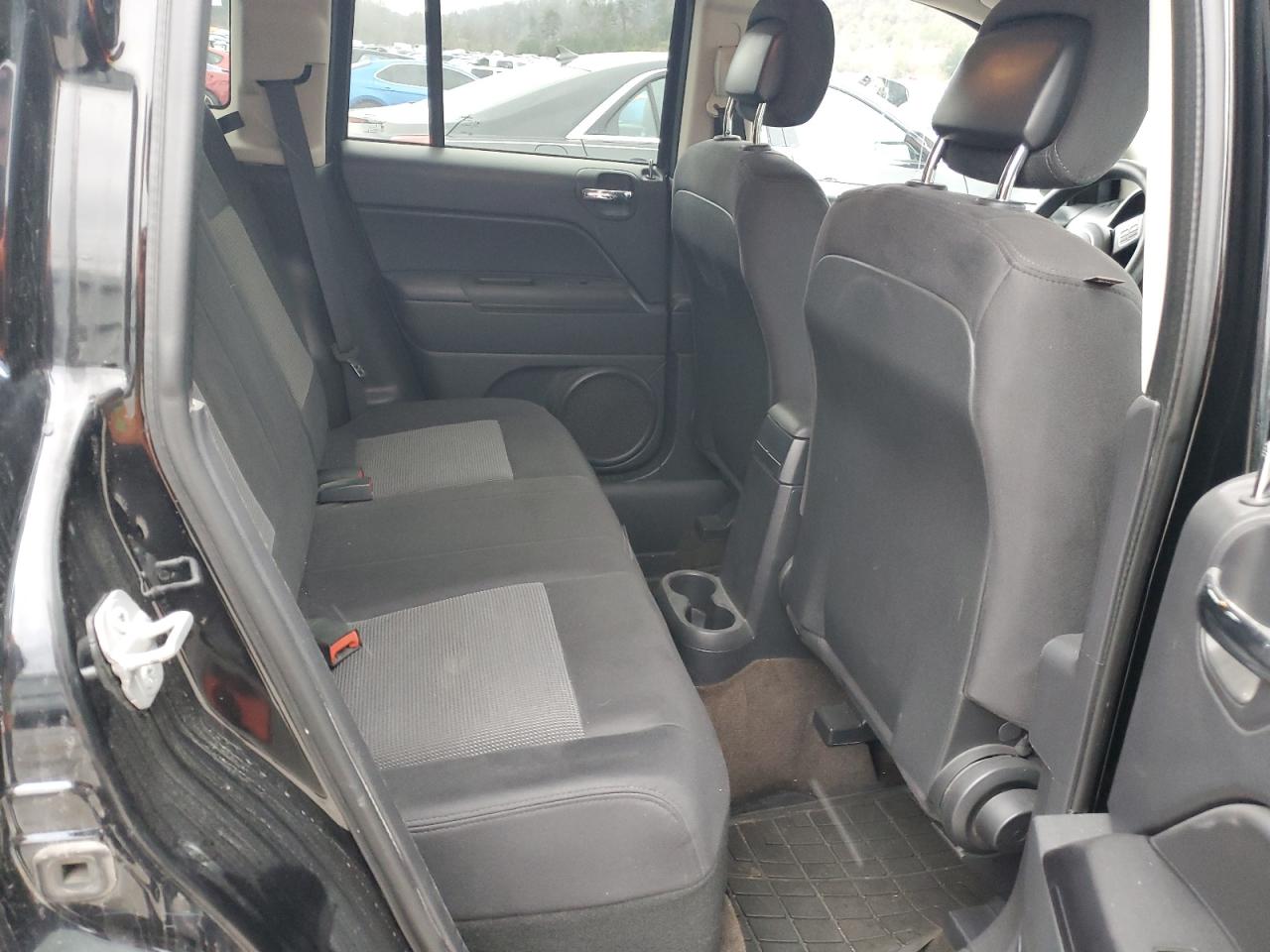 2014 Jeep Compass - Image 11